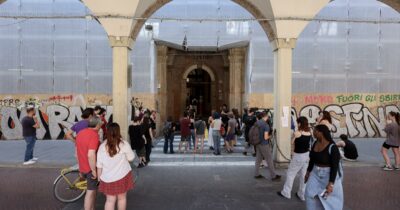 Copertina di L'università di Bologna denuncia 10 studenti per l'occupazione di un'aula. "Repressione contro chi si mobilita"